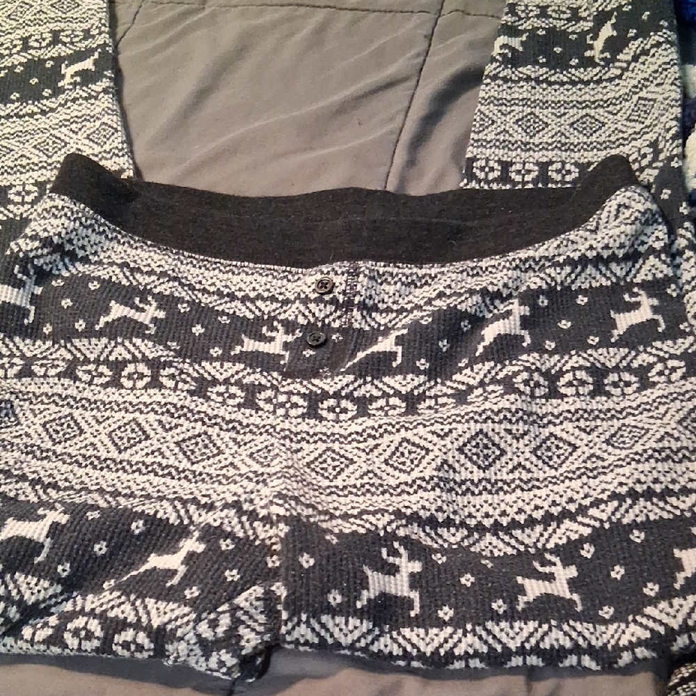 Old Navy Festive Patterned Lounge Pants